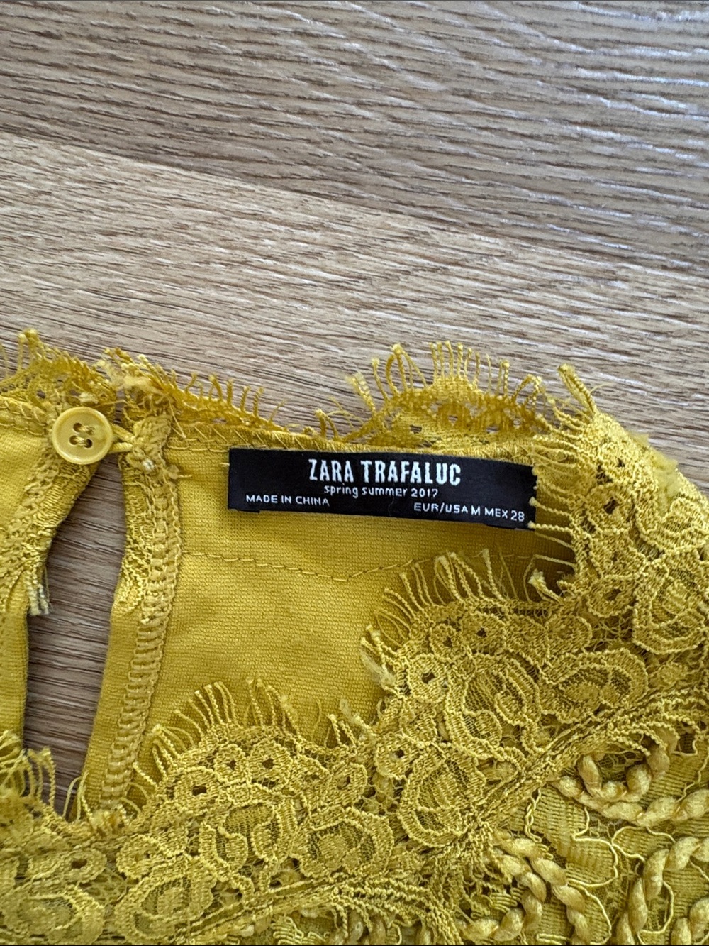 Zara Yellow Lace Mini Dress - Picture 2 of 3